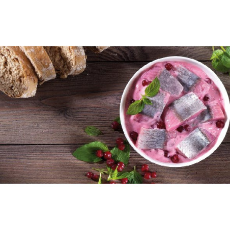 Emder Heringshappen in feinem Preiselbeerdressing