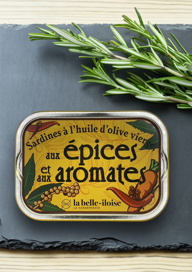 La belle-iloise Sardinen in Olivenöl mit Gewürzen