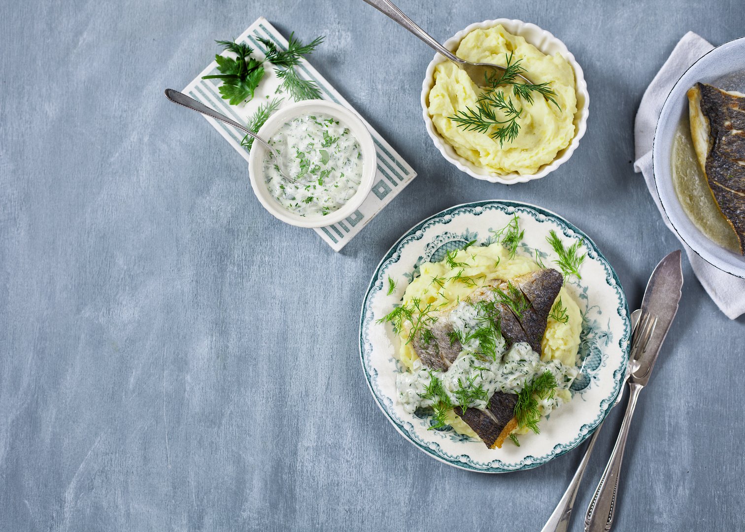 Doradenfilet mit Fenchel-Kräutersoße