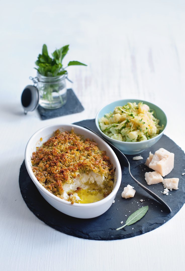 Kabeljau/Dorsch/Skrei mit Kräuter-Parmesankruste und Zucchini-Stampfkartoffeln
