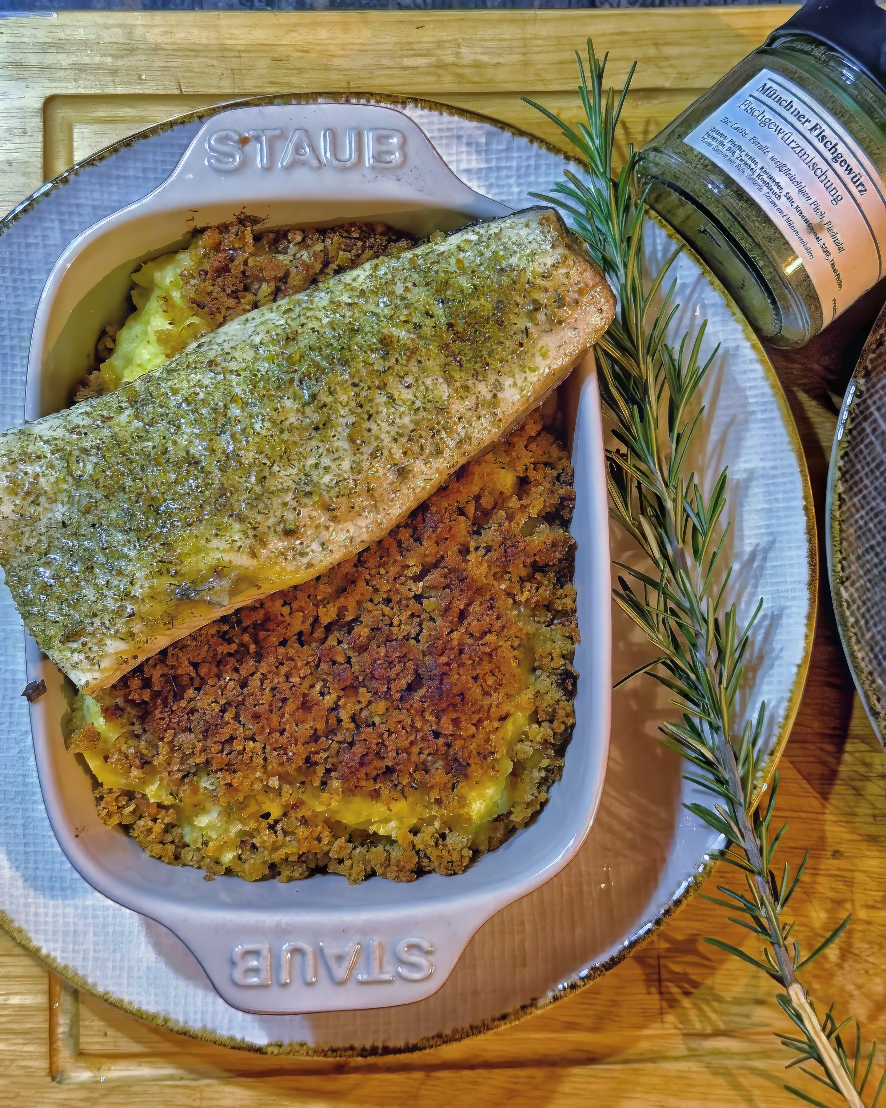 Störfilet mit Kartoffel-Birnen-Püree & knuspriger Kruste