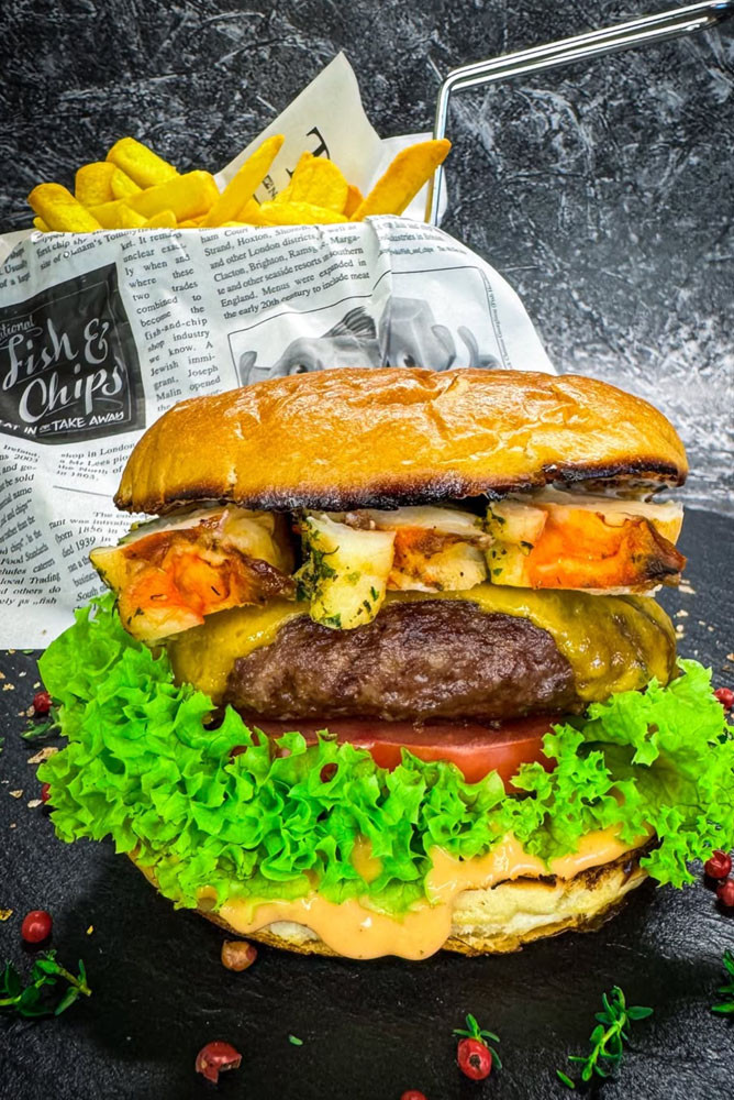 Surf & Turf Dry Aged Burger (Lobster-Cheeseburger)