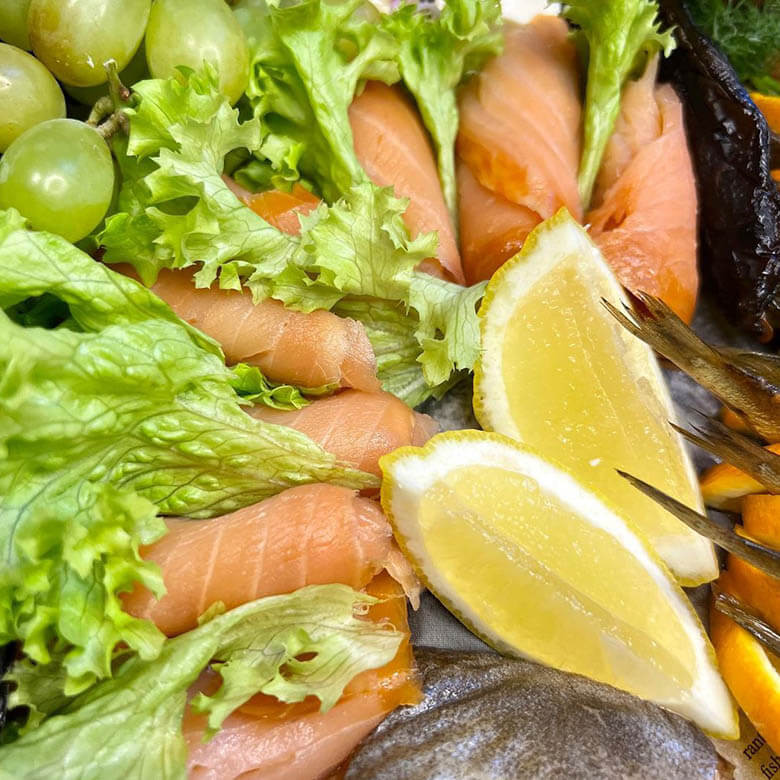 Räucherplatte mit Lachs Räucherplatte mit Lachs