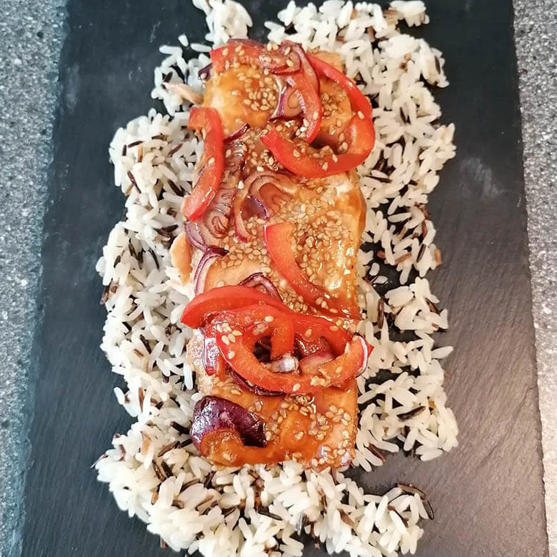 Lachsfilet in Honig-Sojasauce mit Wildreis Lachsfilet in Honig-Sojasauce mit Wildreis