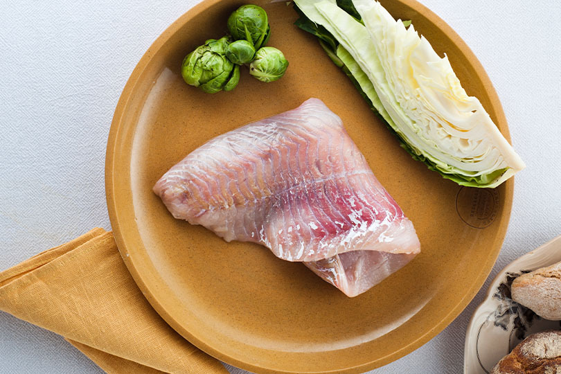 Bestellen Sie zum Beispiel Seelachs online und lassen Sie sich den Fisch direkt nach Hause liefern Fisch online bestellen – Seelachs